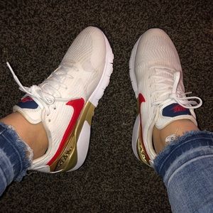 NIKE AIR MAX PEGASUS